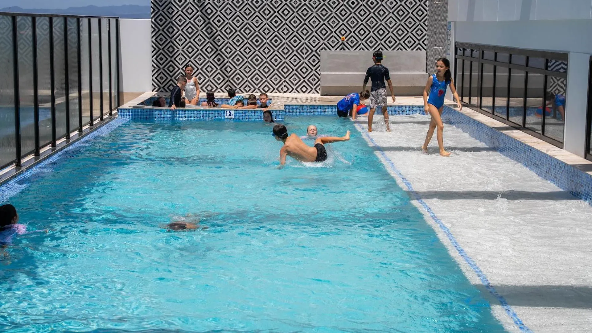 Tryp By Wyndham Southport Gold Coast Hotel Apartments